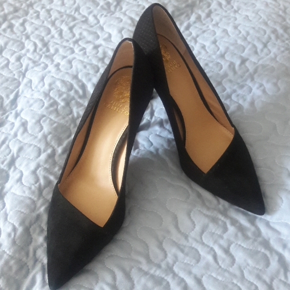 vince camuto black suede heels